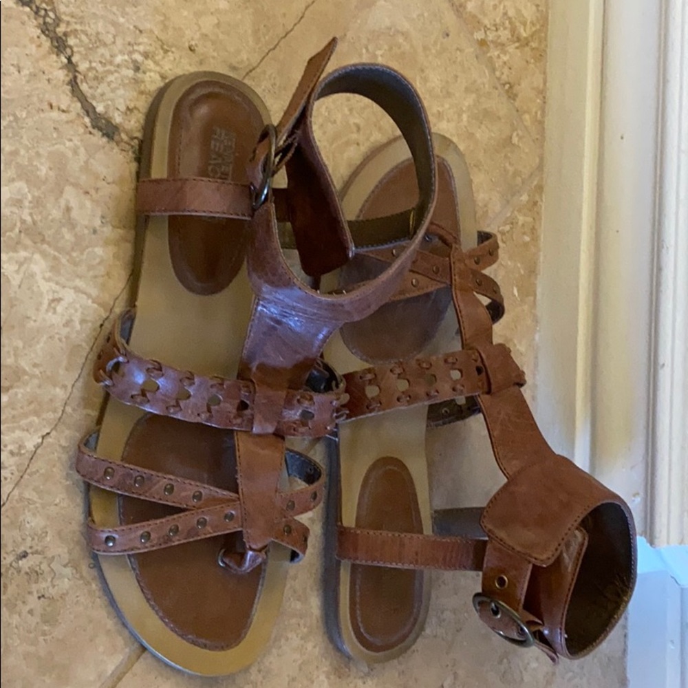 Kenneth Cole Reaction Gladiator sandals